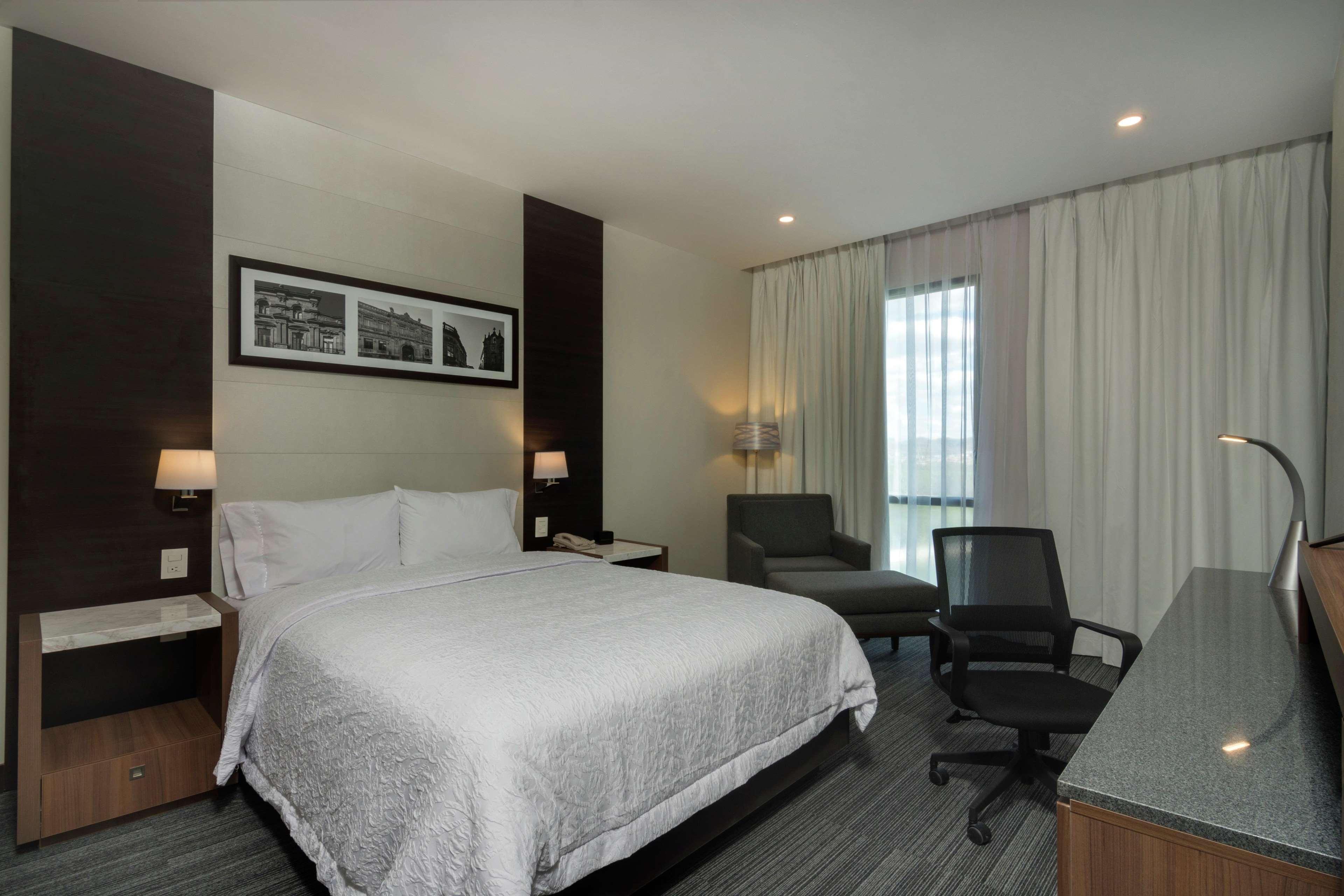 Hampton Inn And Suites San Luis Potosi Slp Zewnętrze zdjęcie