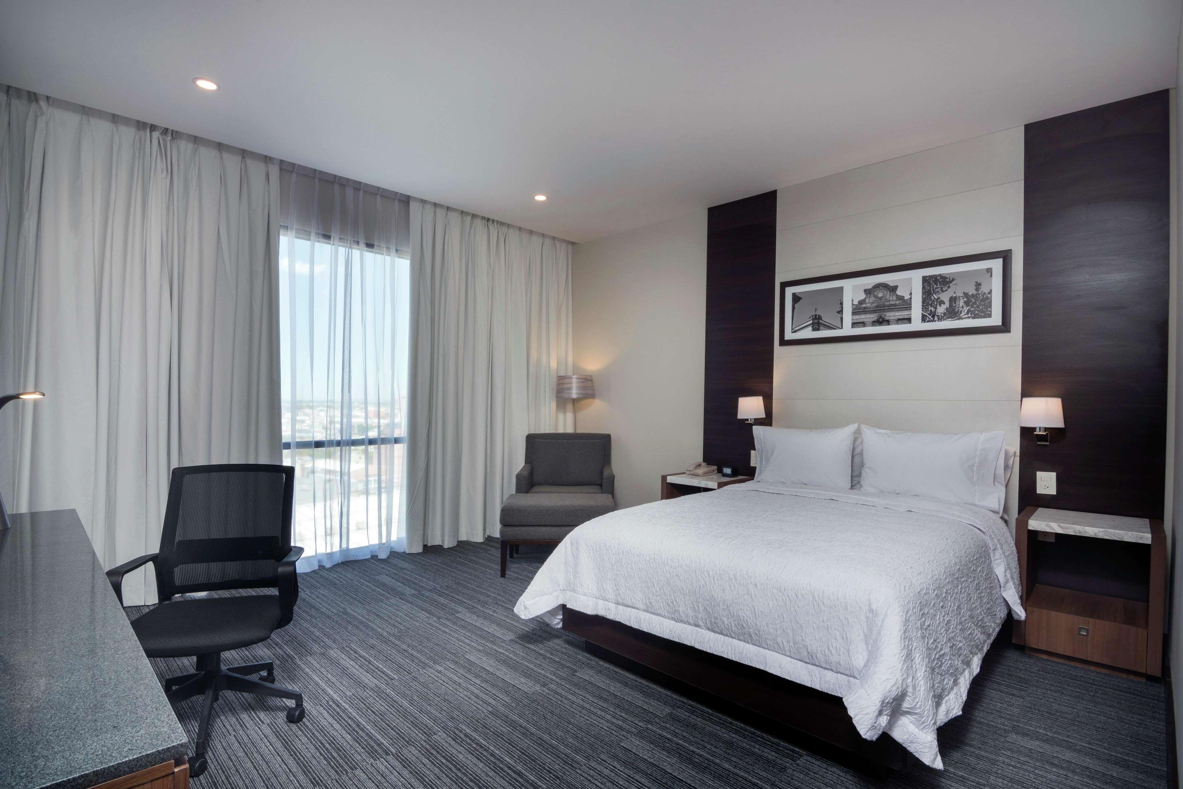 Hampton Inn And Suites San Luis Potosi Slp Zewnętrze zdjęcie