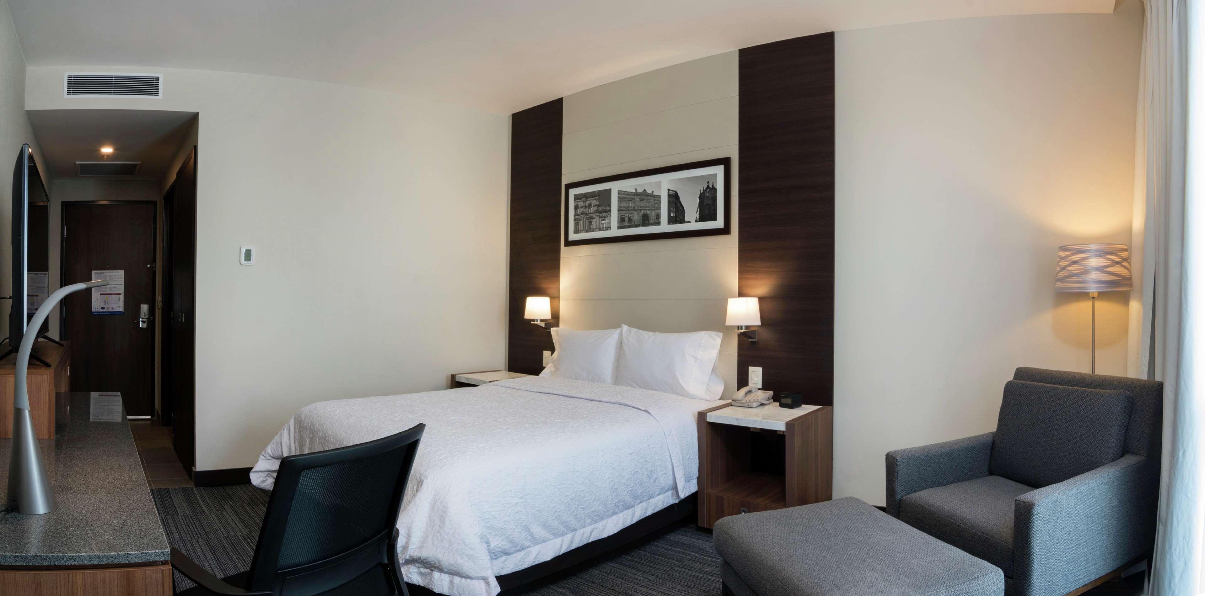 Hampton Inn And Suites San Luis Potosi Slp Zewnętrze zdjęcie