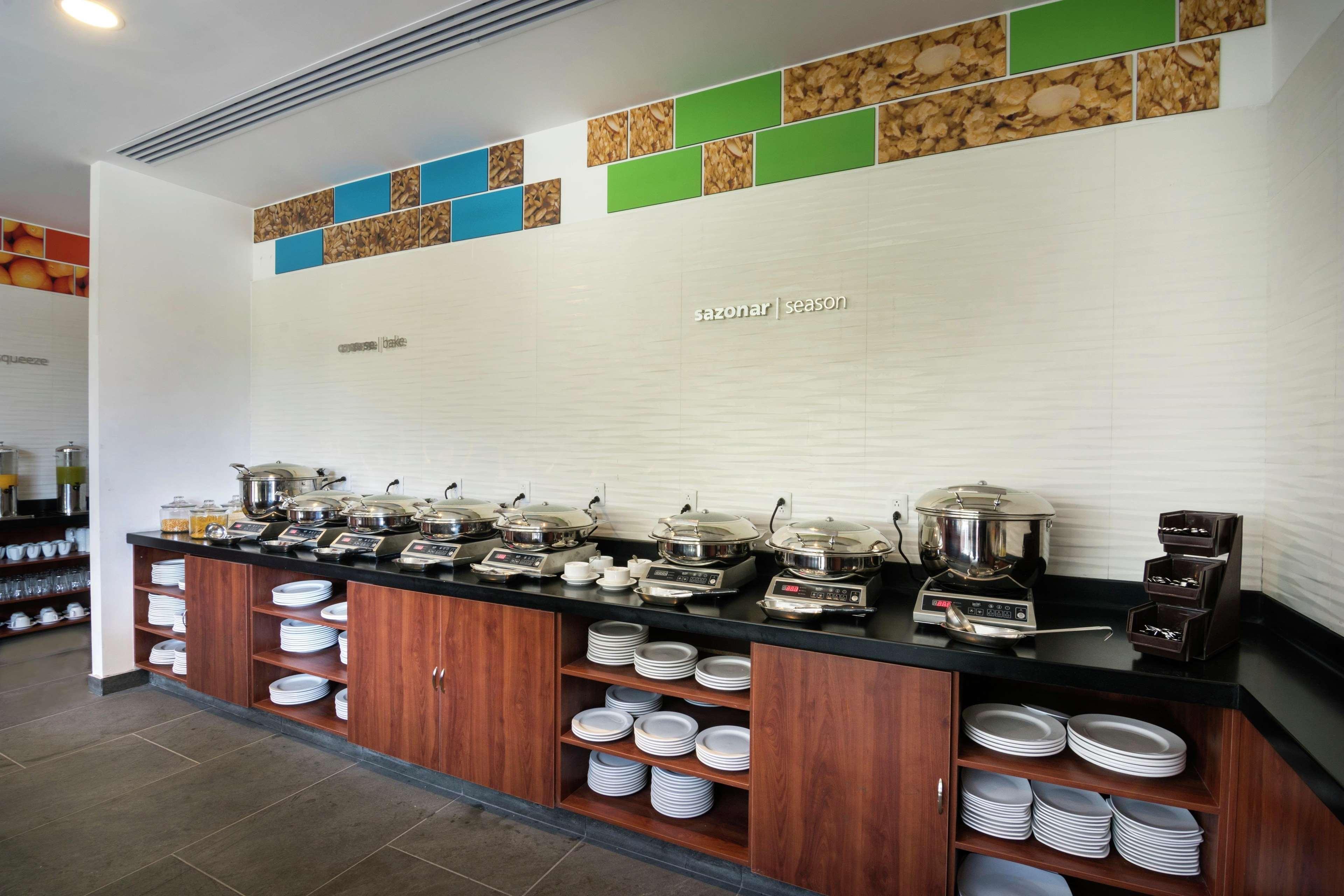 Hampton Inn And Suites San Luis Potosi Slp Zewnętrze zdjęcie